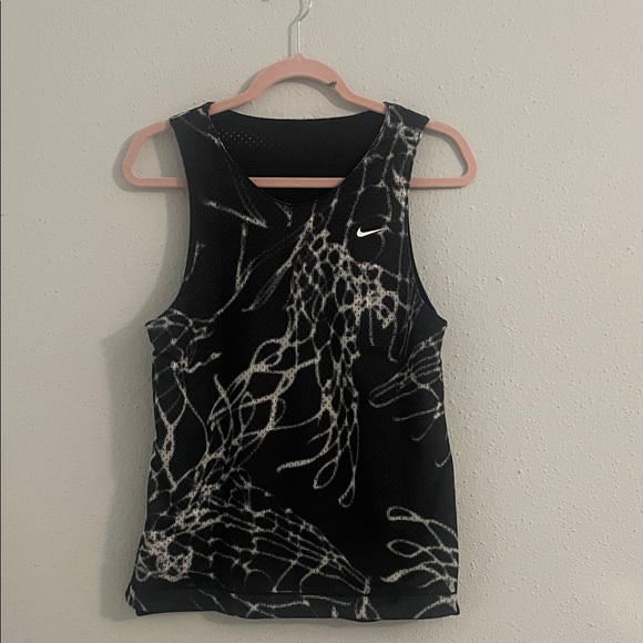 Nike Black Reversible Tank Top for Kids - Picture 2 of 8